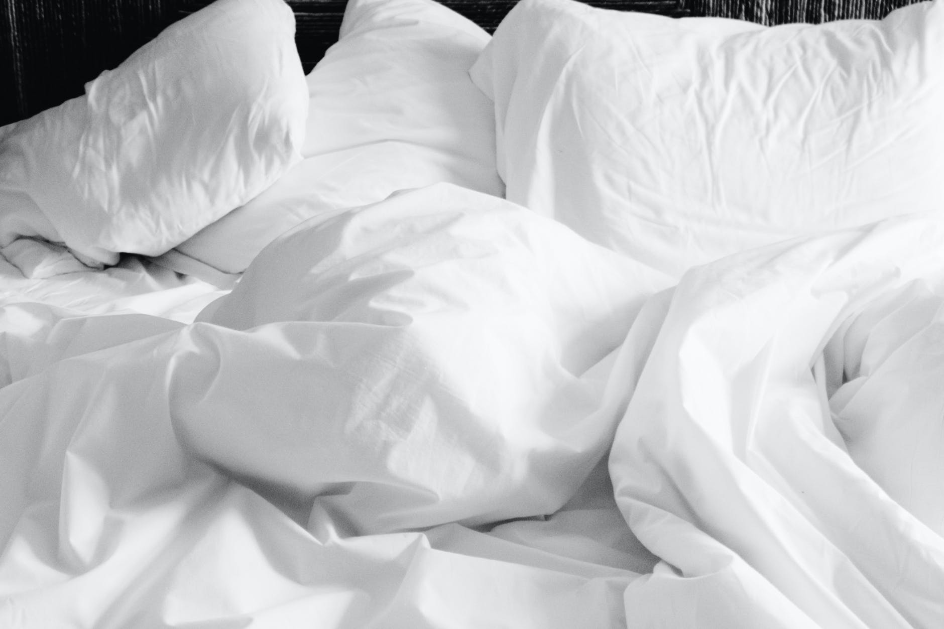 what-are-duvet-inserts-and-how-do-they-compare-to-down-comforters